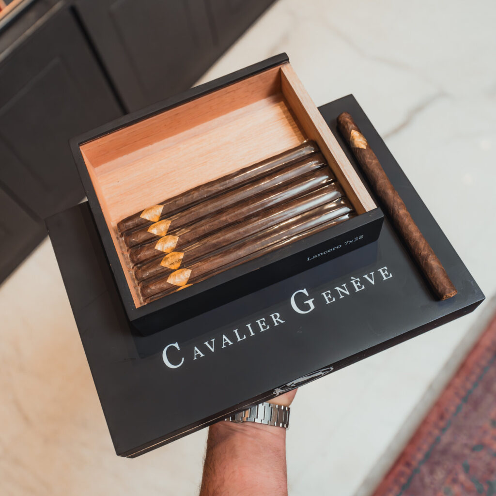 Black II - Cavalier Genève
